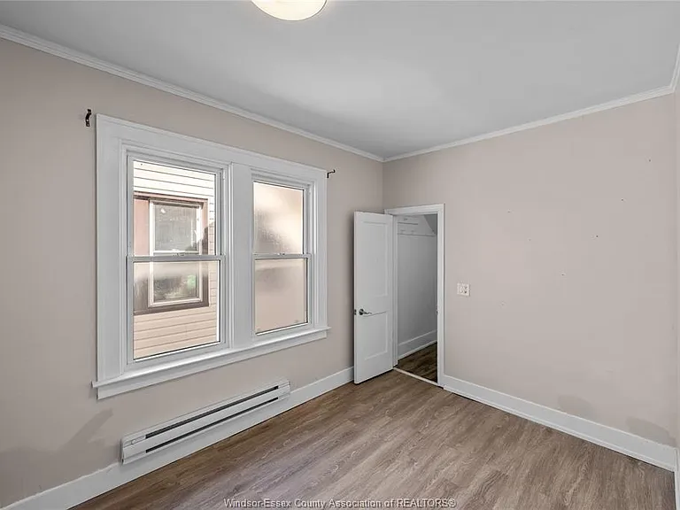 1156 Elm Ave #UPPER — Photo 12