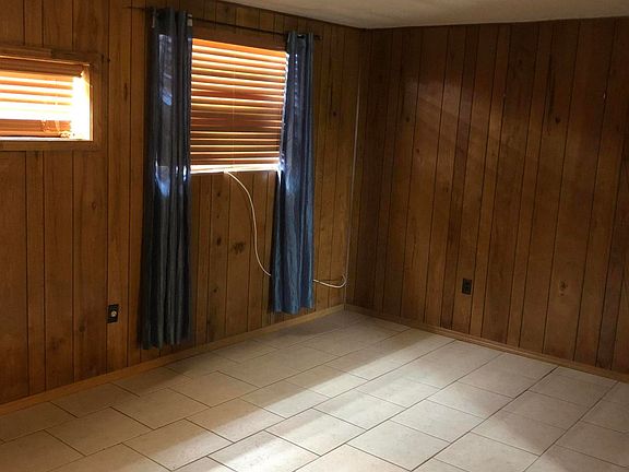 4th image of 7943 Orlando Ave