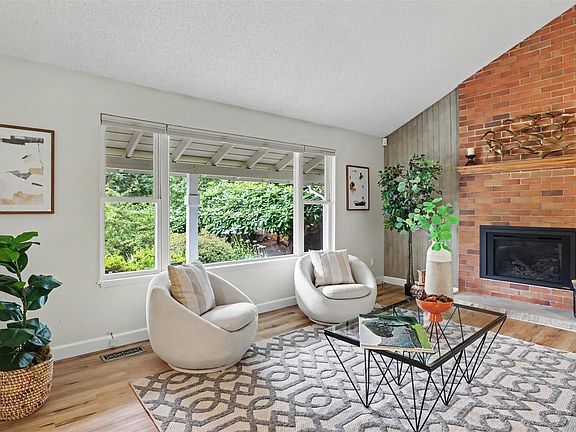 5th image of 15041 SE Fairwood Boulevard