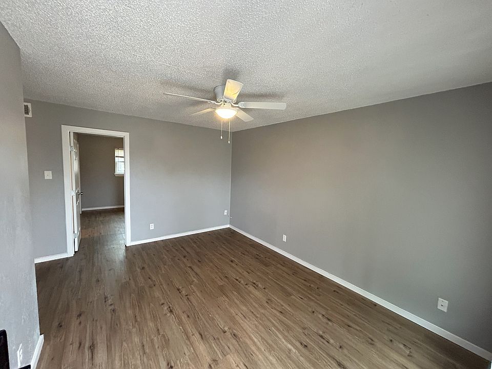 1st image of 109 E Dean Ave #11320256