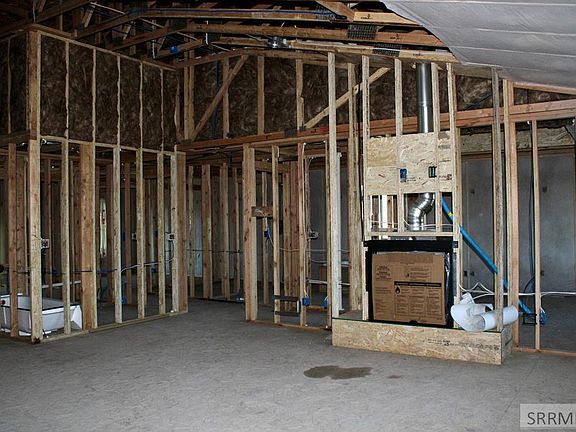 2nd image of 1047 S Paul Revere Ln