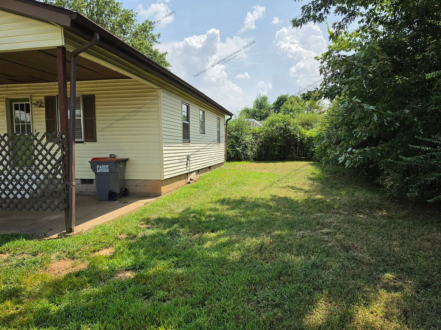 2 bed, 1.0 bath, 720 sqft, $1,000 — Photo 3