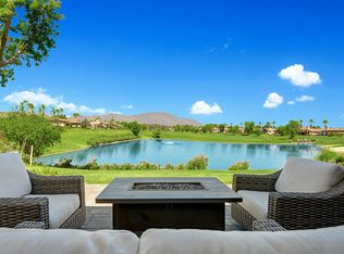 241 Arrowhead Dr, Palm Desert, CA 92211