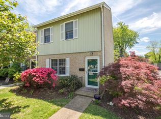 909 Bethany Ct, Annapolis, MD 21403
