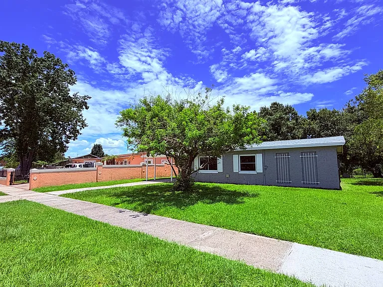 5130 Lescot Ln — Photo 3