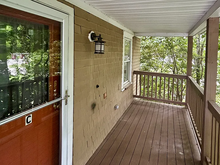 16 Railroad Ave #C — Photo 19