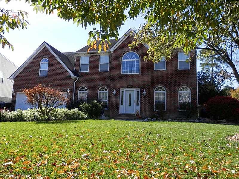 1st image of 1820 Laurel Oak Ln