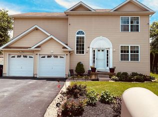 962 Clark Rd, North Brunswick, NJ 08902