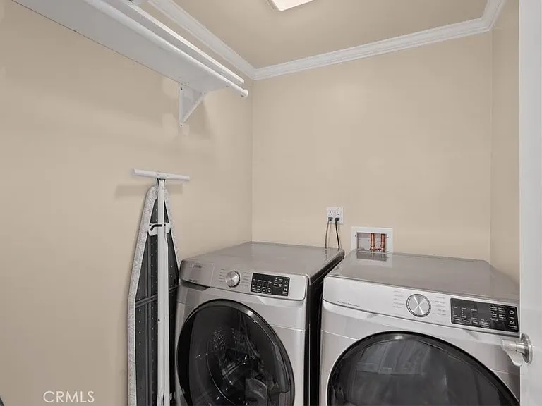 11280 La Maida St #303 — Photo 10