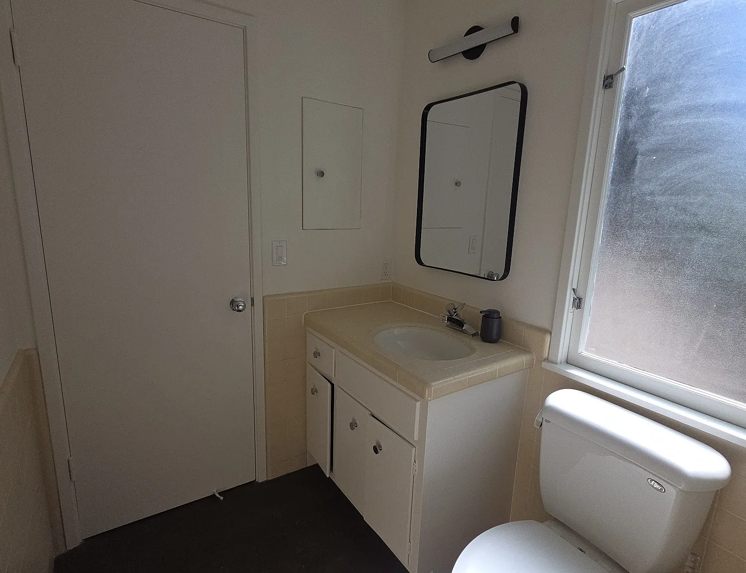 2 bed, 881 sqft, $3,200 — Photo 4