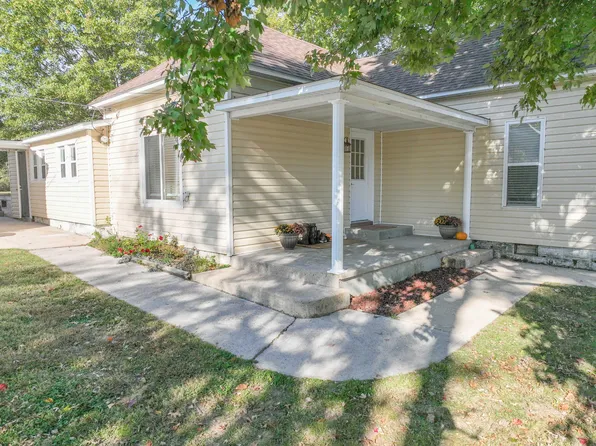 447 N Whelchell Avenue, Hartville, MO 65667