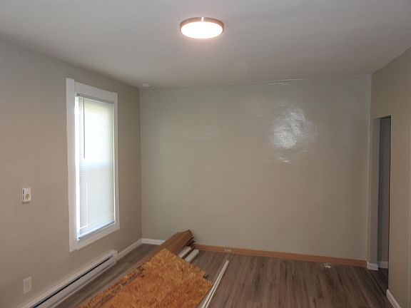 3rd image of 121 Canal Ave