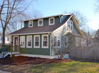 8 Juniper St, Barrington, RI 02806