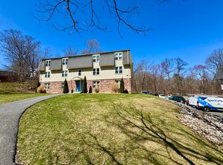 100 Upton St #A-5, Grafton, MA 01519