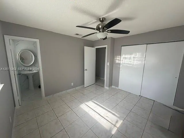 2571 NW 5th St — Photo 10