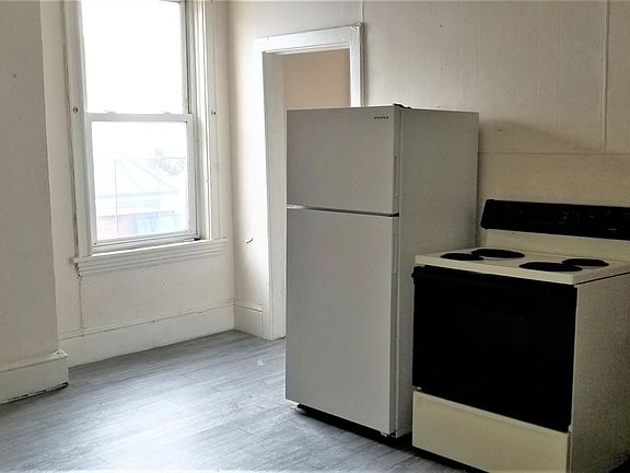 4th image of 2636 Walnut St APT 2E