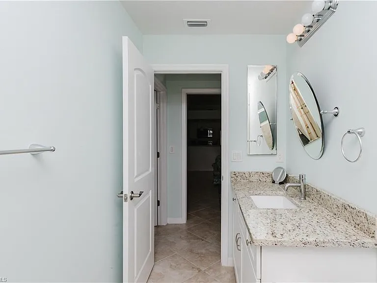 11693 Oakland Dr — Photo 30