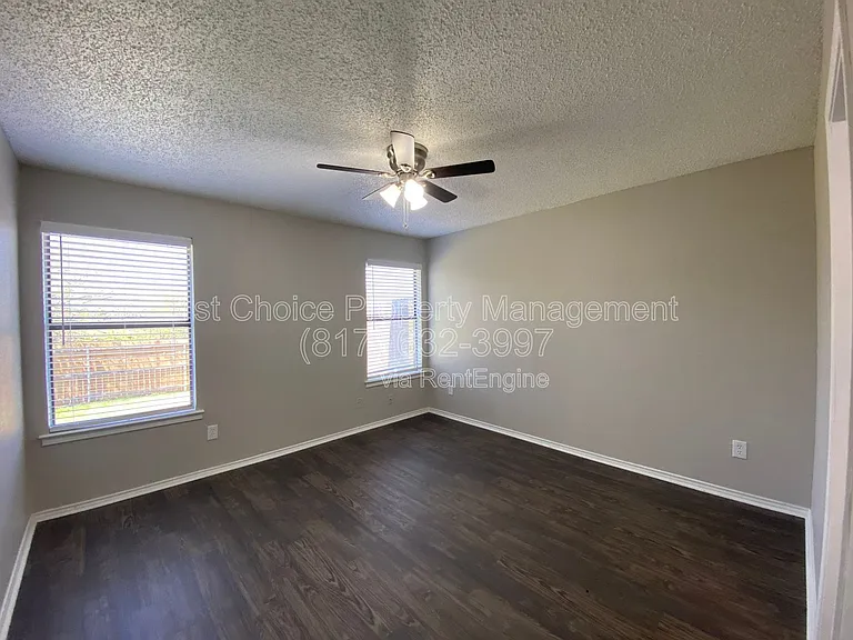 6706 Crestmont Ct — Photo 4