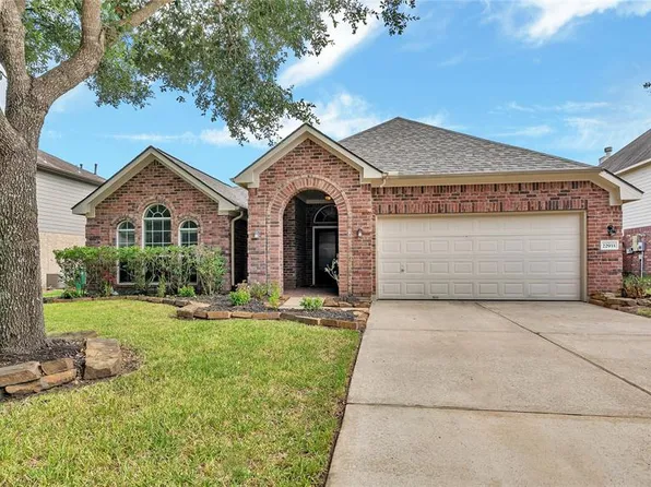 22933 Highland Estates Court, Conroe, TX 77385