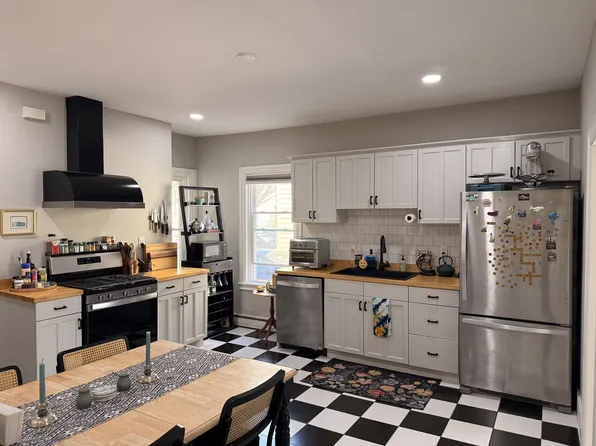 42 Hudson St #1, Providence, RI 02909