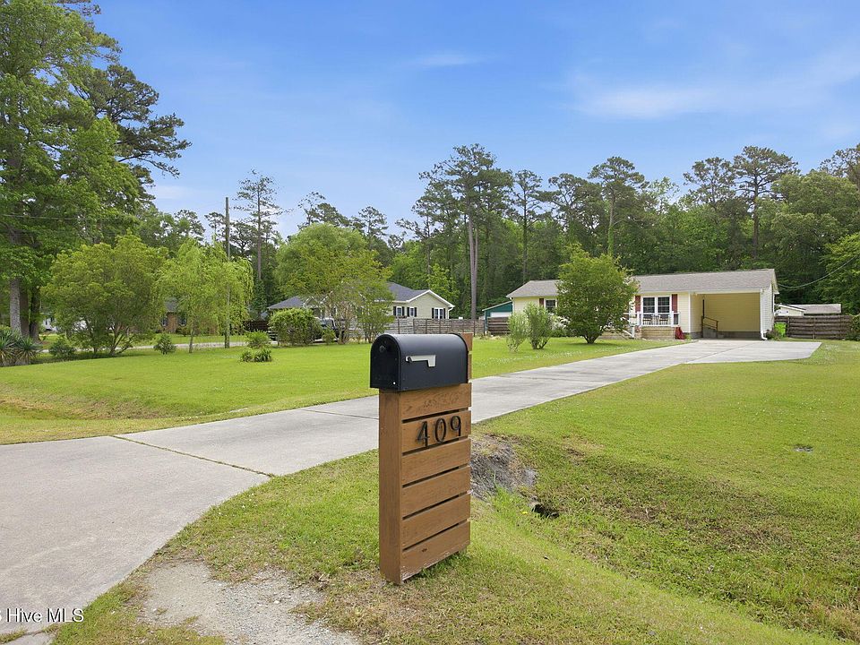 1st image of 409 Bradford Drive