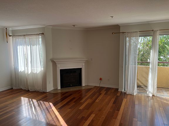Living /Dining Area