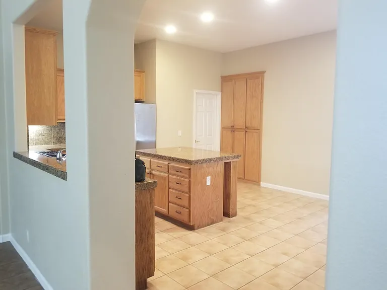 514 Rodeo Grounds Way — Photo 9