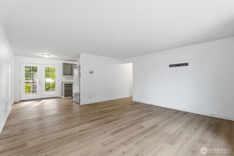 4th image of 17215 13th Avenue Ct E