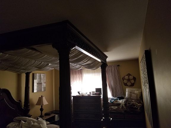 4th image of 7530 Woodview St APT 4