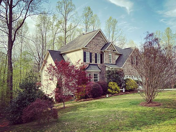 2nd image of 230 Winsome Laurel Ln