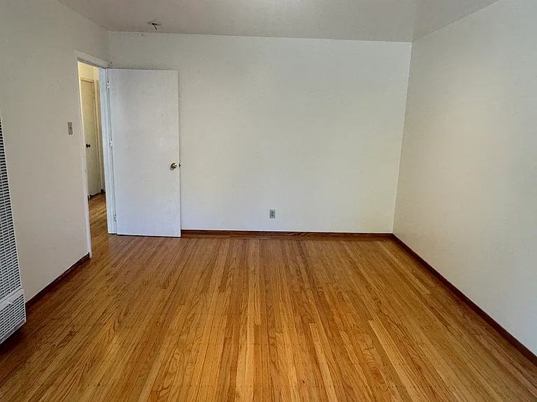 770 Monterey Blvd #4 — Photo 10