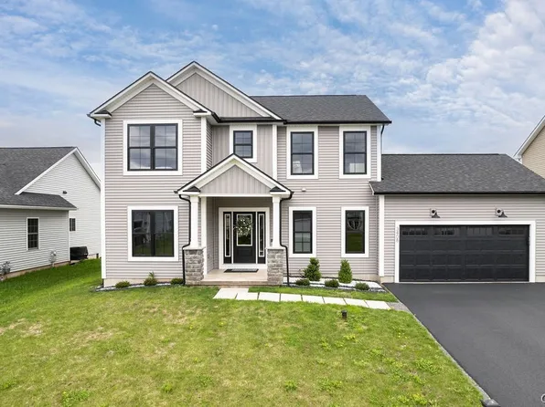 3408 Tall Tree Ln, Baldwinsville, NY 13027