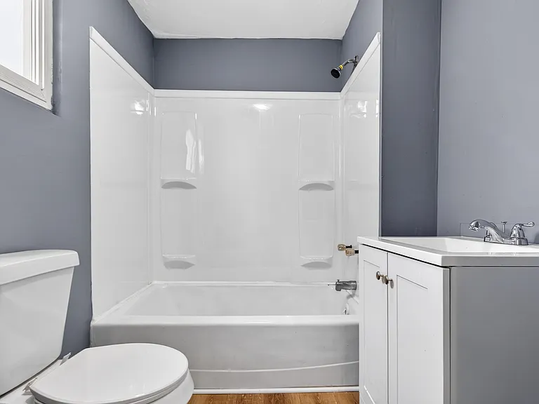458 Kling St — Photo 10