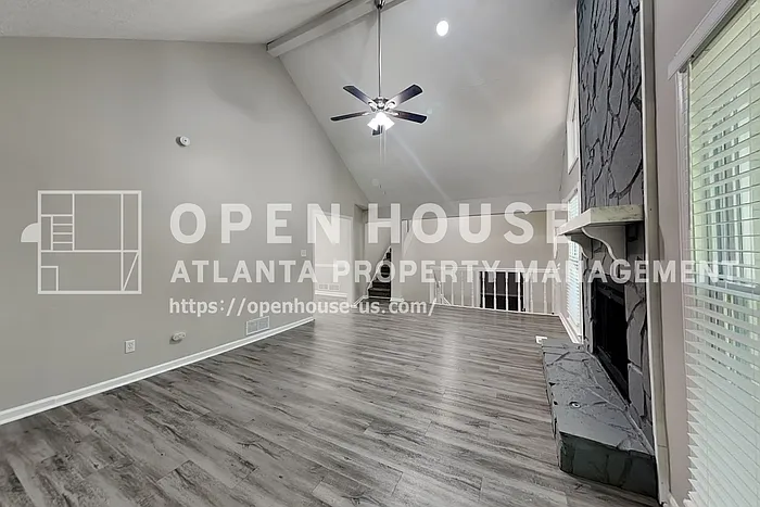 3 bed, 2.0 bath, 1492 sqft, $1,900 — Photo 4
