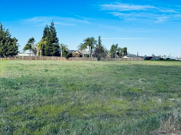 6972 Gertrude Ave, Winton, CA 95388