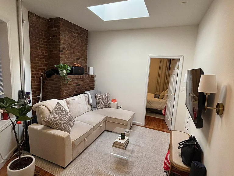 405 E 90th St #5R — Photo 3