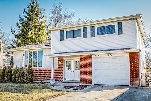 1st image of 2207 N Kennicott Dr