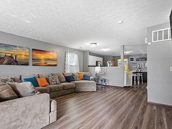 2nd image of 4619 Kenross Dr