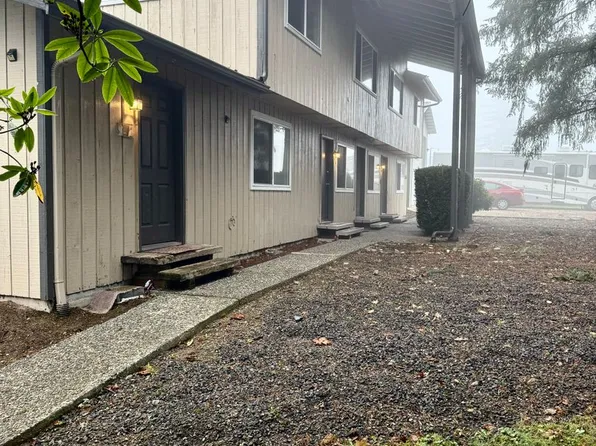 820ridde, 820 NE Riddell Rd #D, Bremerton, WA 98310