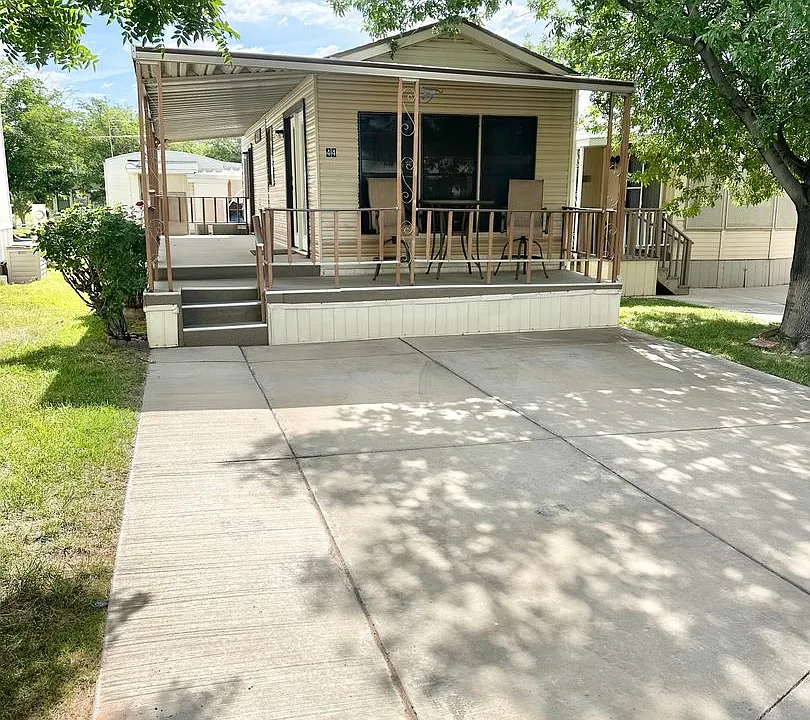 1150 W Red Hills Pkwy #44