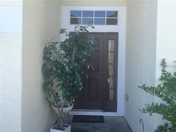 4th image of 685 Hacienda Cir