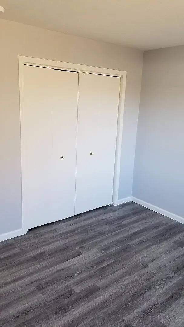 JONES 1140 — Photo 1