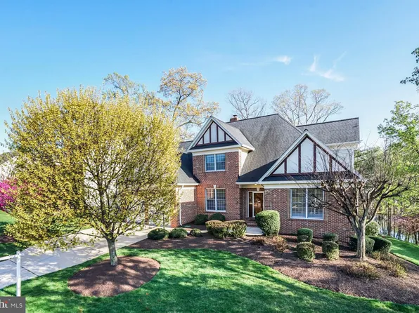 6211 Woodland Lake Dr, Alexandria, VA 22310