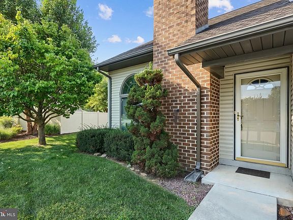 3rd image of 1118 Roosevelt Ct