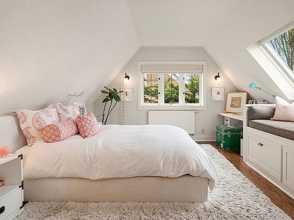 5th image of 8616 21st Ave #Penthouse