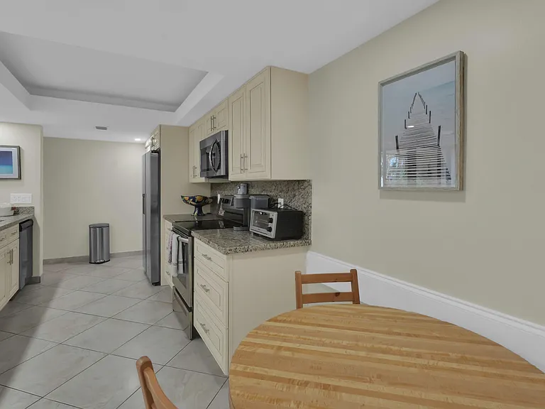 450 Egret Cir #9207 — Photo 6