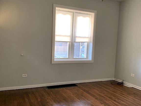 2nd image of 3245 Pearl St APT 2