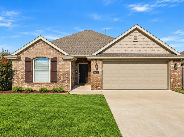 4678 W Croft Dr, Fayetteville, AR 72704