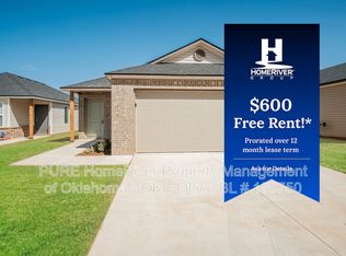 1212 Guthrie Farms Blvd, Guthrie, OK 73044