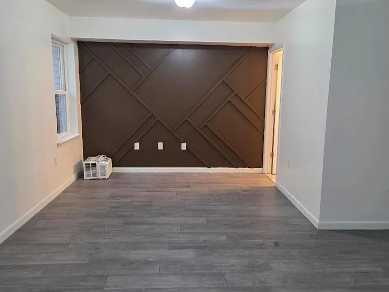 329 Pine St — Photo 5